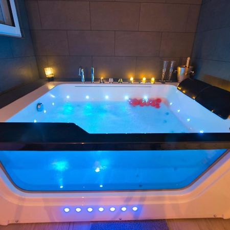 Love Suite And Spa - Cannes Esterno foto