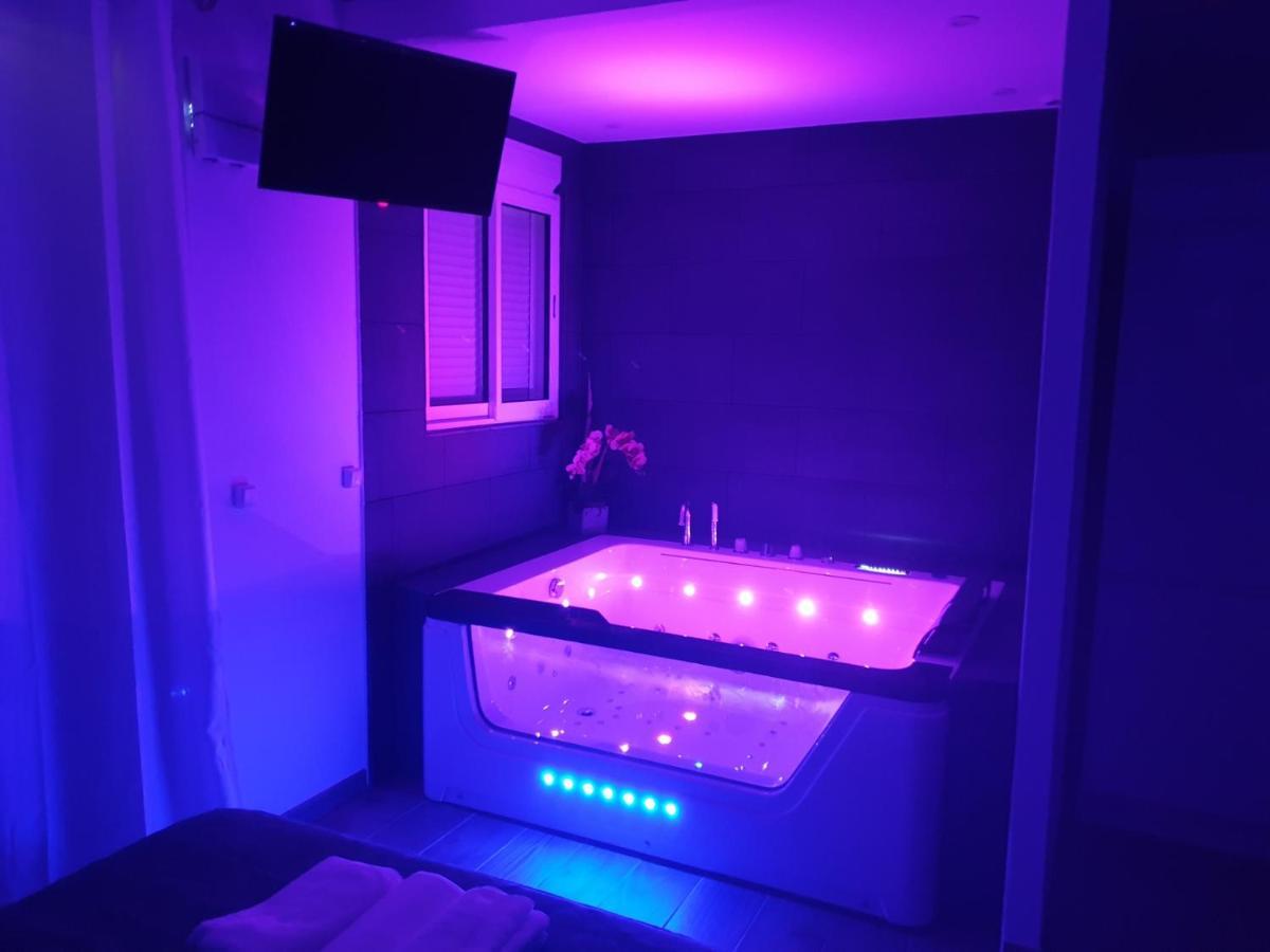Love Suite And Spa - Cannes Esterno foto