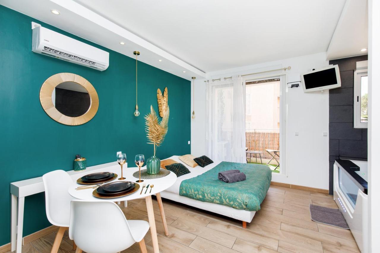 Love Suite And Spa - Cannes Esterno foto